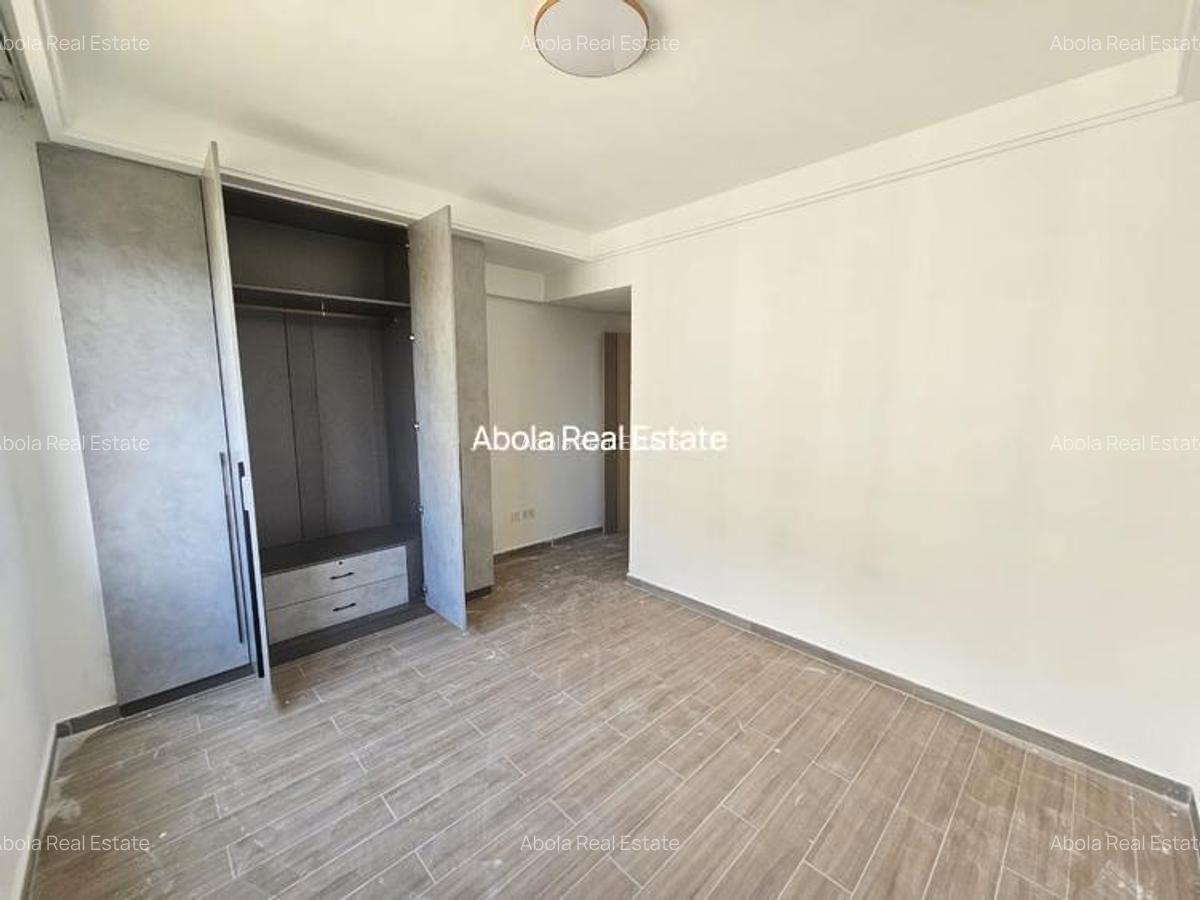 2 Bed Apartment with En Suite in Riverside - 2