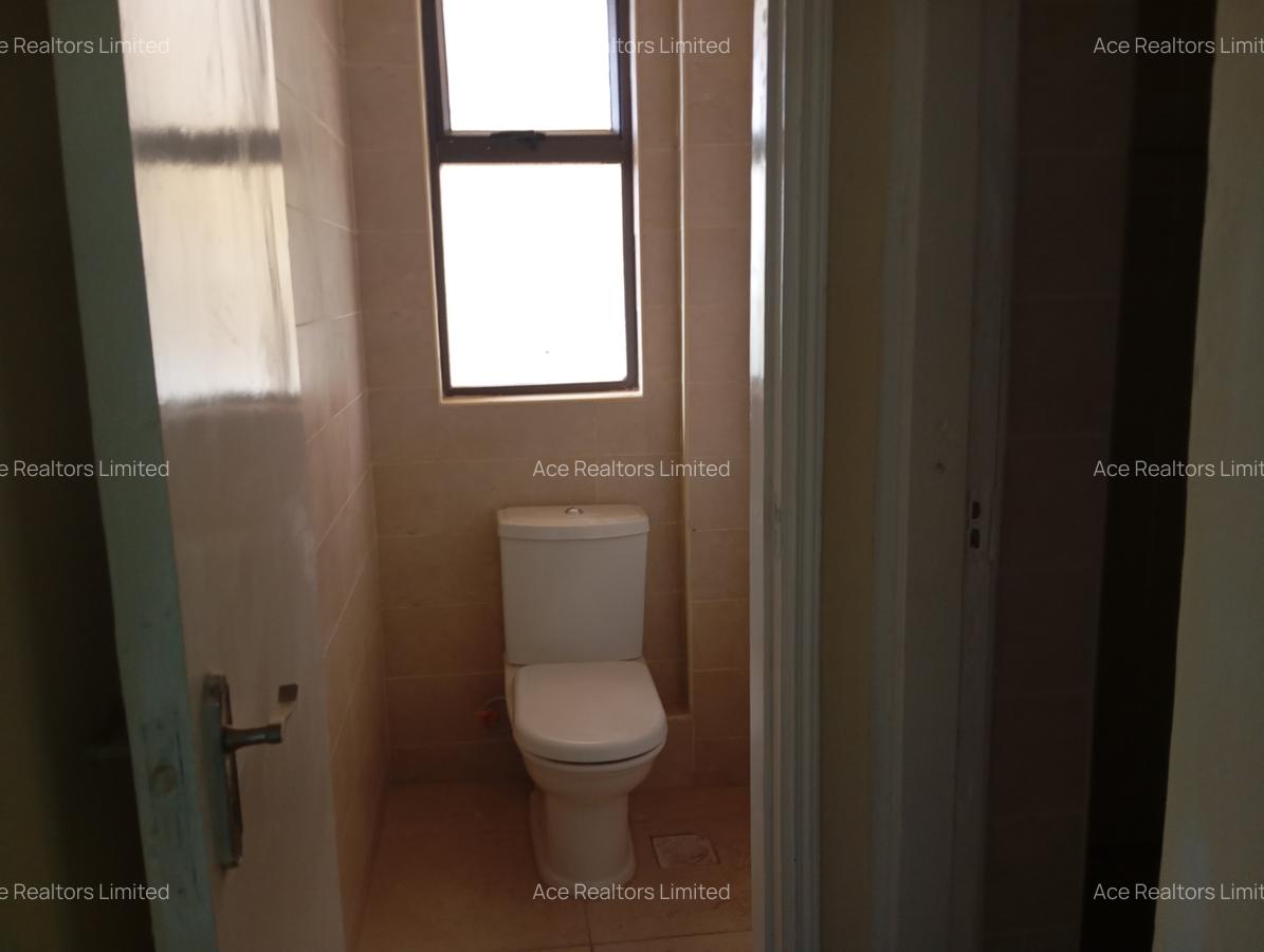 2 Bed Apartment with En Suite at Lavington - 8