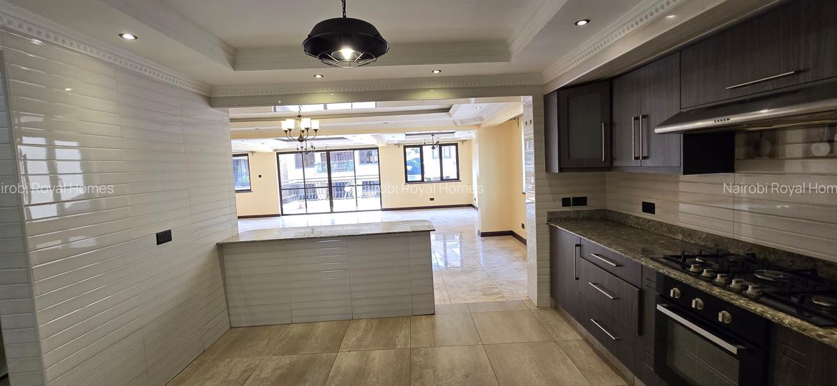 5 Bed Townhouse with En Suite at Lavington Green - 9