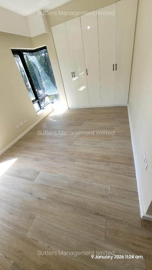 2 Bed Apartment with En Suite in Riverside - 6