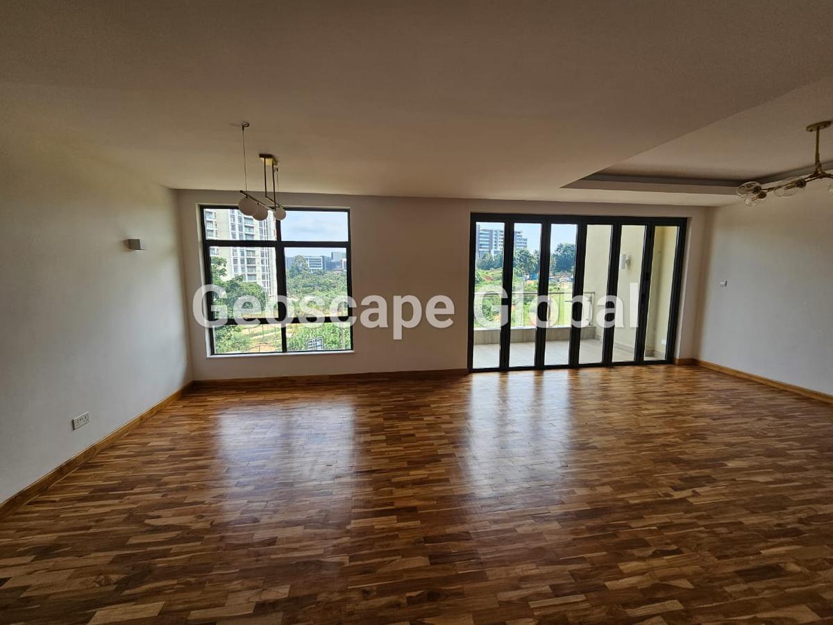 4 Bed Apartment with En Suite in Rosslyn - 7