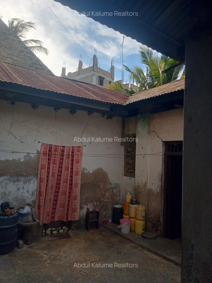 Land at Bamburi - 8