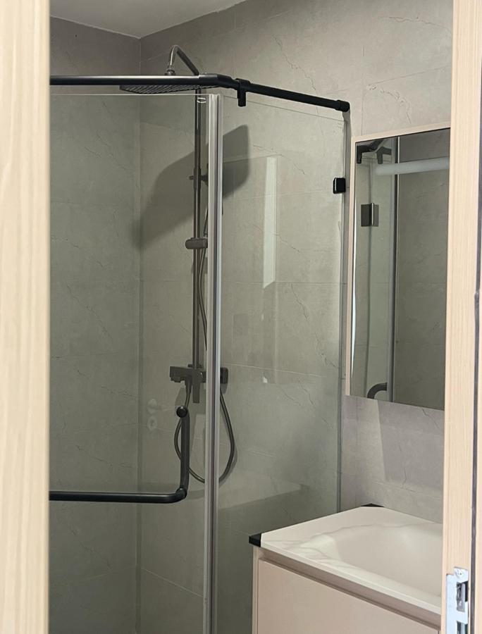 1 Bed Apartment with En Suite in Westlands Area - 4