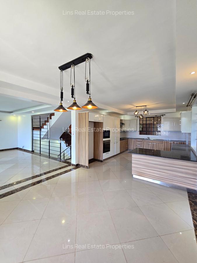5 Bed Townhouse with En Suite in Kitisuru - 3