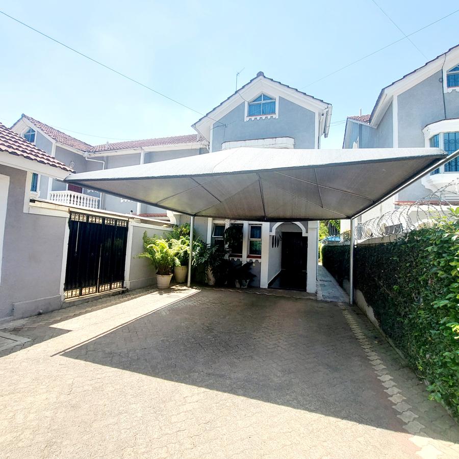 5 Bed Townhouse with En Suite at Lavington - 10