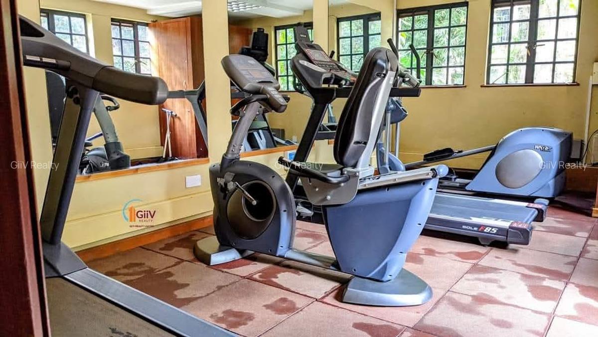 2 Bed Apartment with En Suite in Lavington - 13