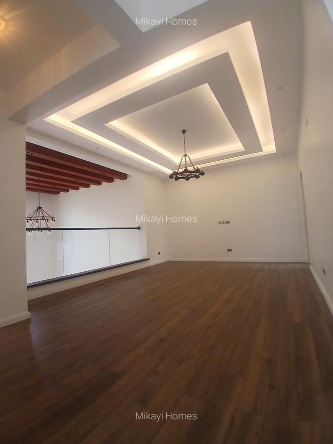 5 Bed Villa with En Suite in Lavington - 9