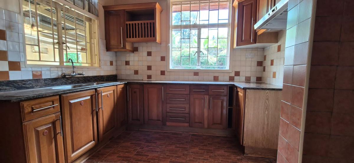 4 Bed House with En Suite in Loresho - 3
