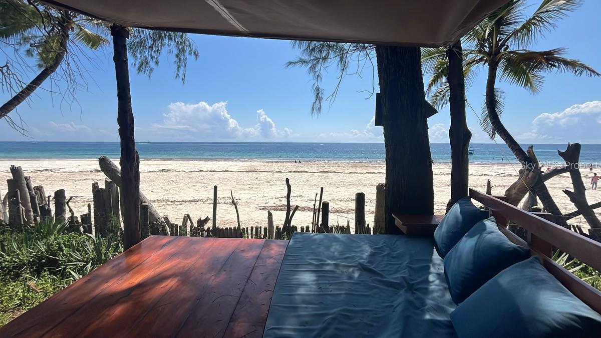 7 Bed Villa with En Suite at South Coast - 6