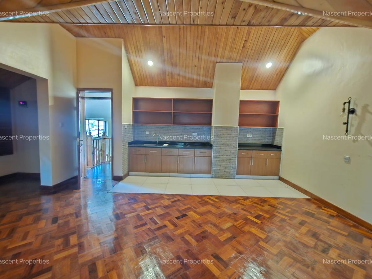 4 Bed House with En Suite in Runda - 6