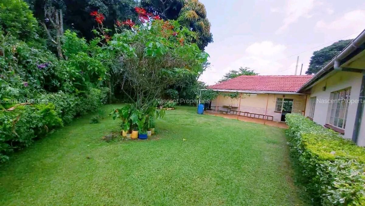 3 Bed House with En Suite in Spring Valley - 1