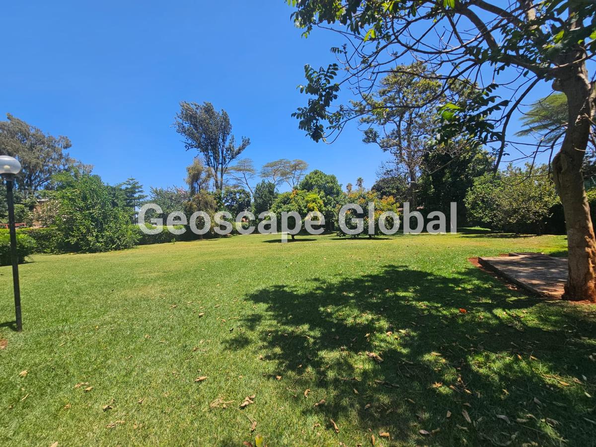 5 Bed House with En Suite in Spring Valley - 9