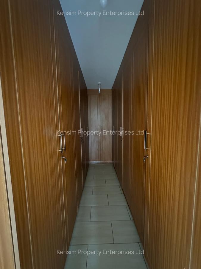 4 Bed Townhouse with En Suite in Runda - 15