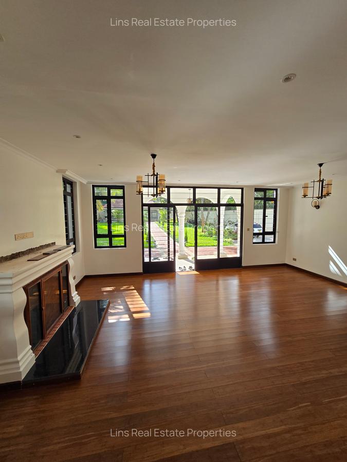 7 Bed House with En Suite in Runda - 19