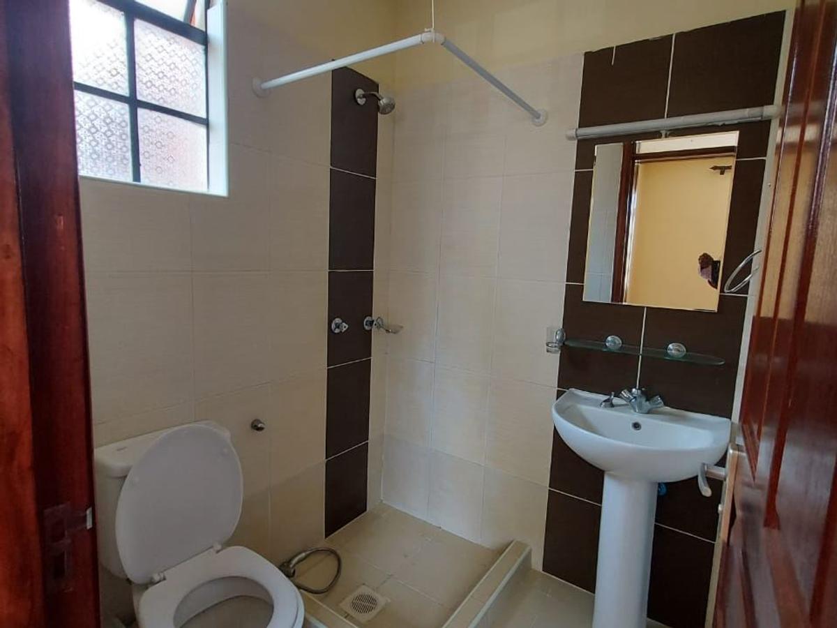 2 Bed Apartment with En Suite at Fourways Junction Estate - 11