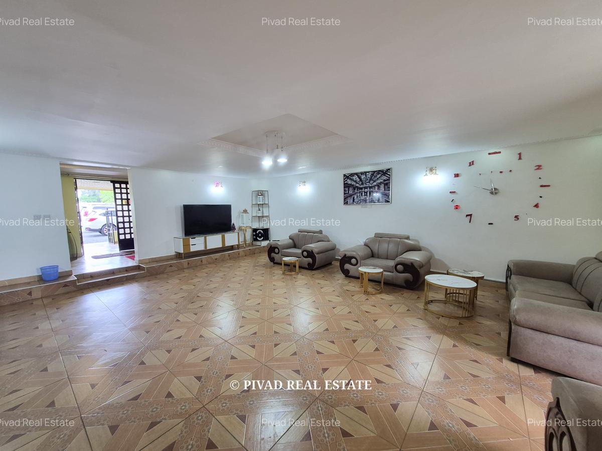 6 Bed House in Garden Estate - 15