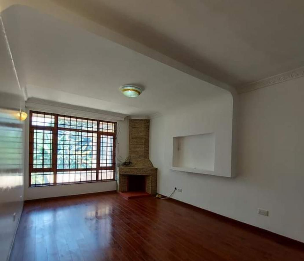 5 Bed Townhouse with En Suite in Runda - 16