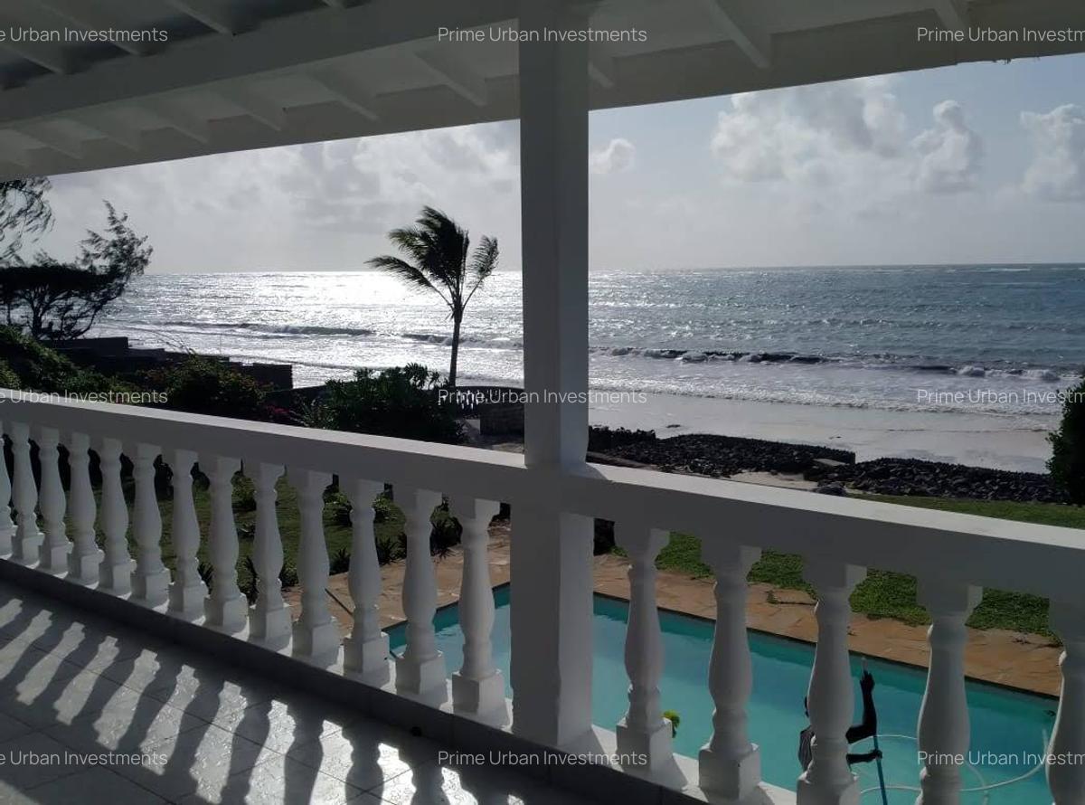 4 Bed House with En Suite in Bofa - 4