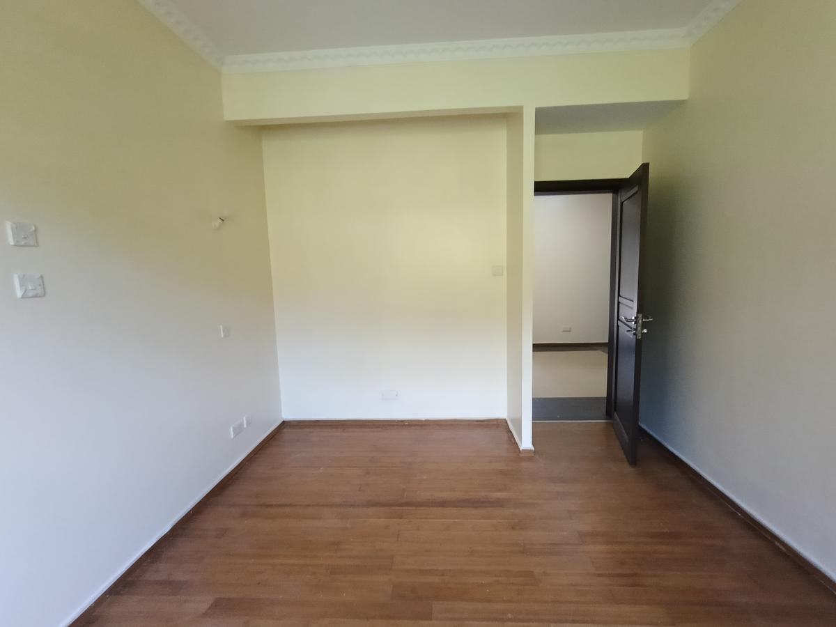 5 Bed Townhouse with En Suite in Lavington - 13
