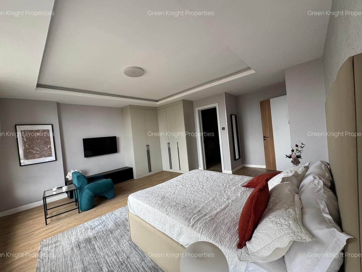 Serviced 2 Bed Apartment with En Suite in Westlands Area - 12