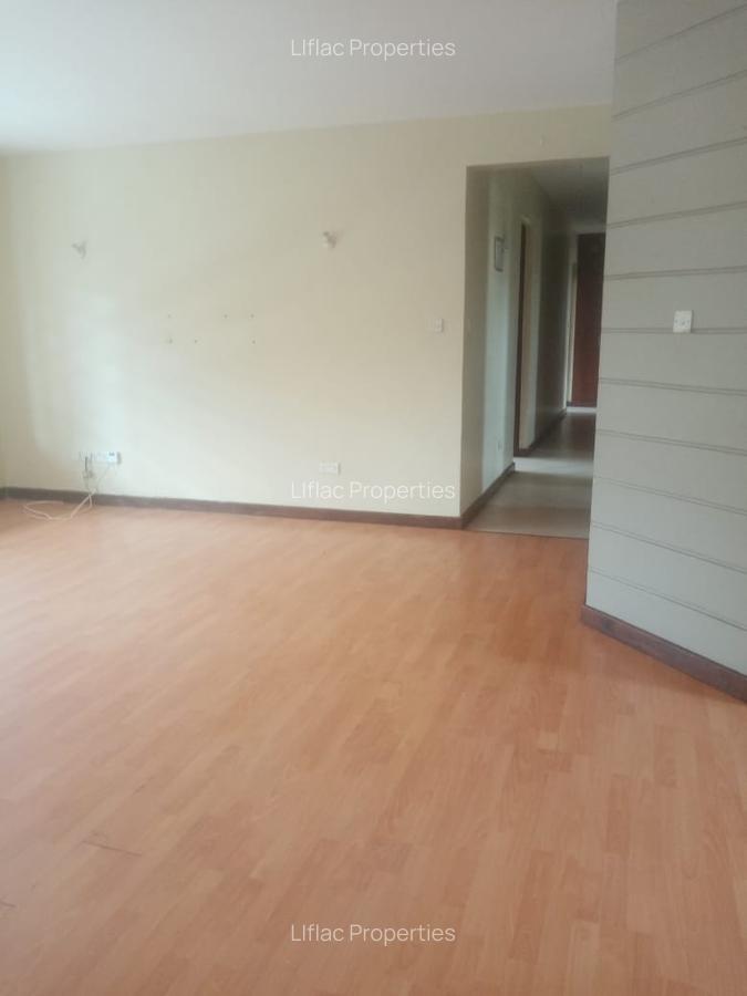 4 Bed Apartment with En Suite at Dennis Pritt - 8
