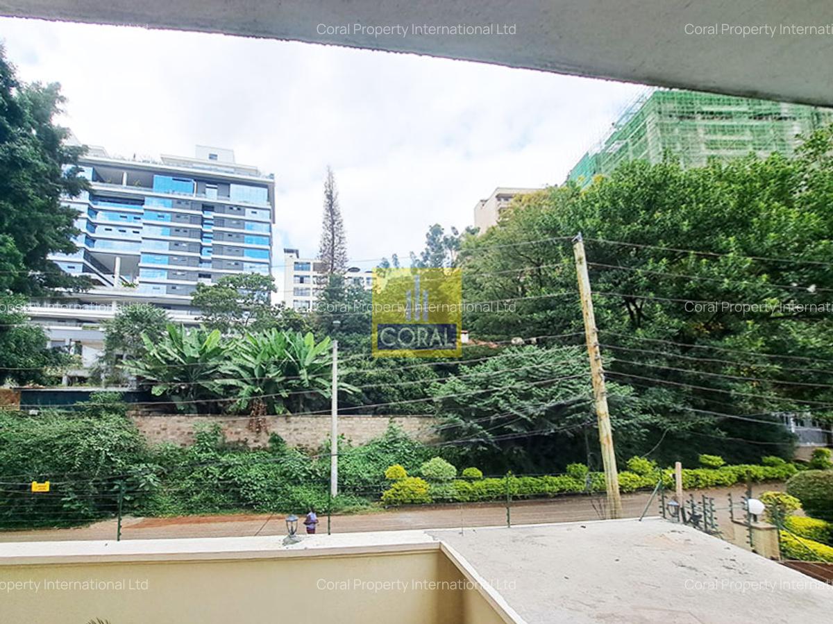 2 Bed Apartment in Riverside - 10