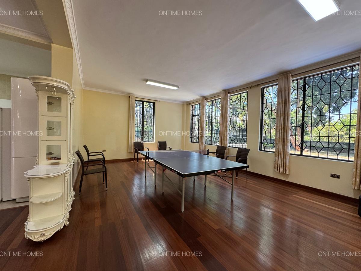 5 Bed House with En Suite at Runda - 11