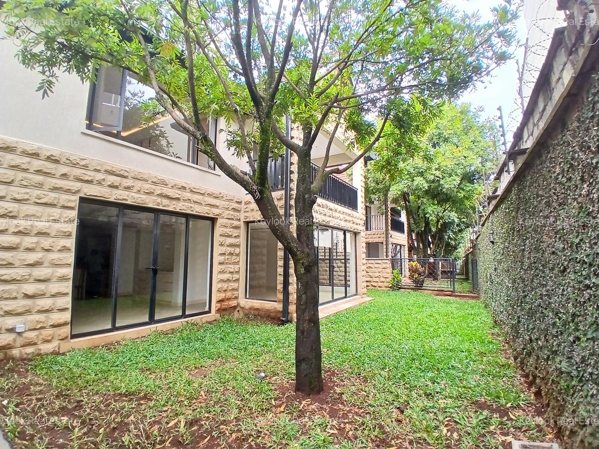 5 Bed Townhouse with En Suite at Lavington Green - 4
