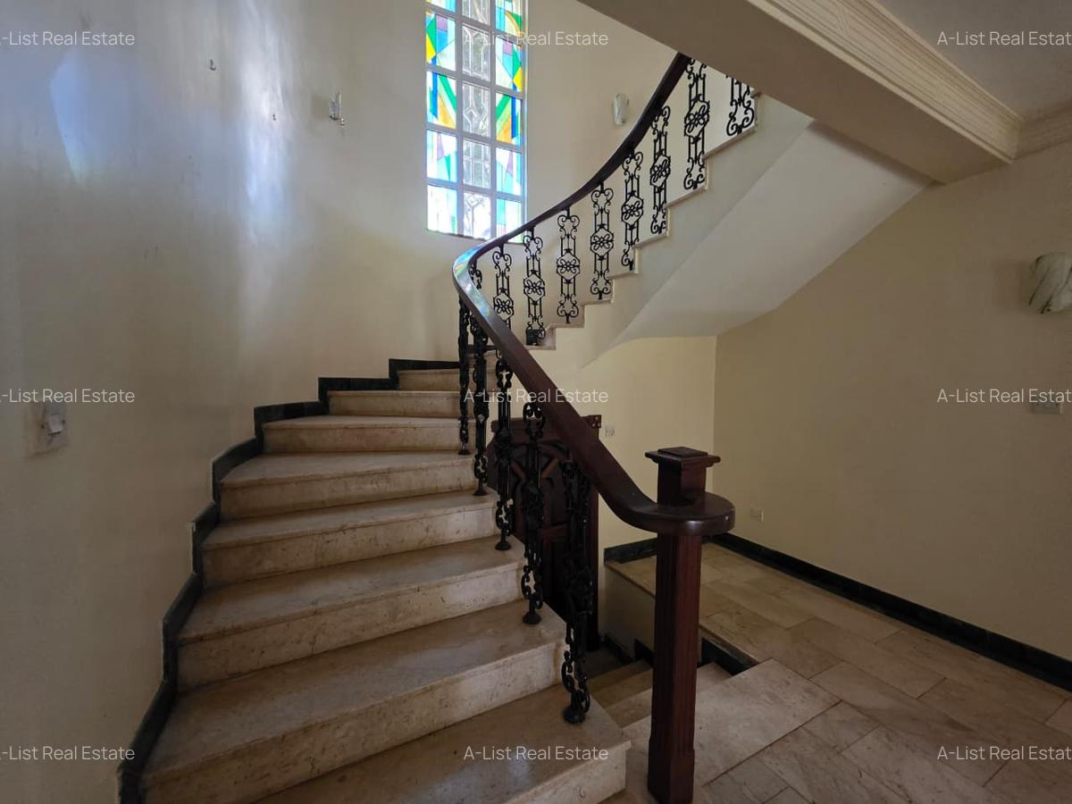 4 Bed House with En Suite at Hillview - 12