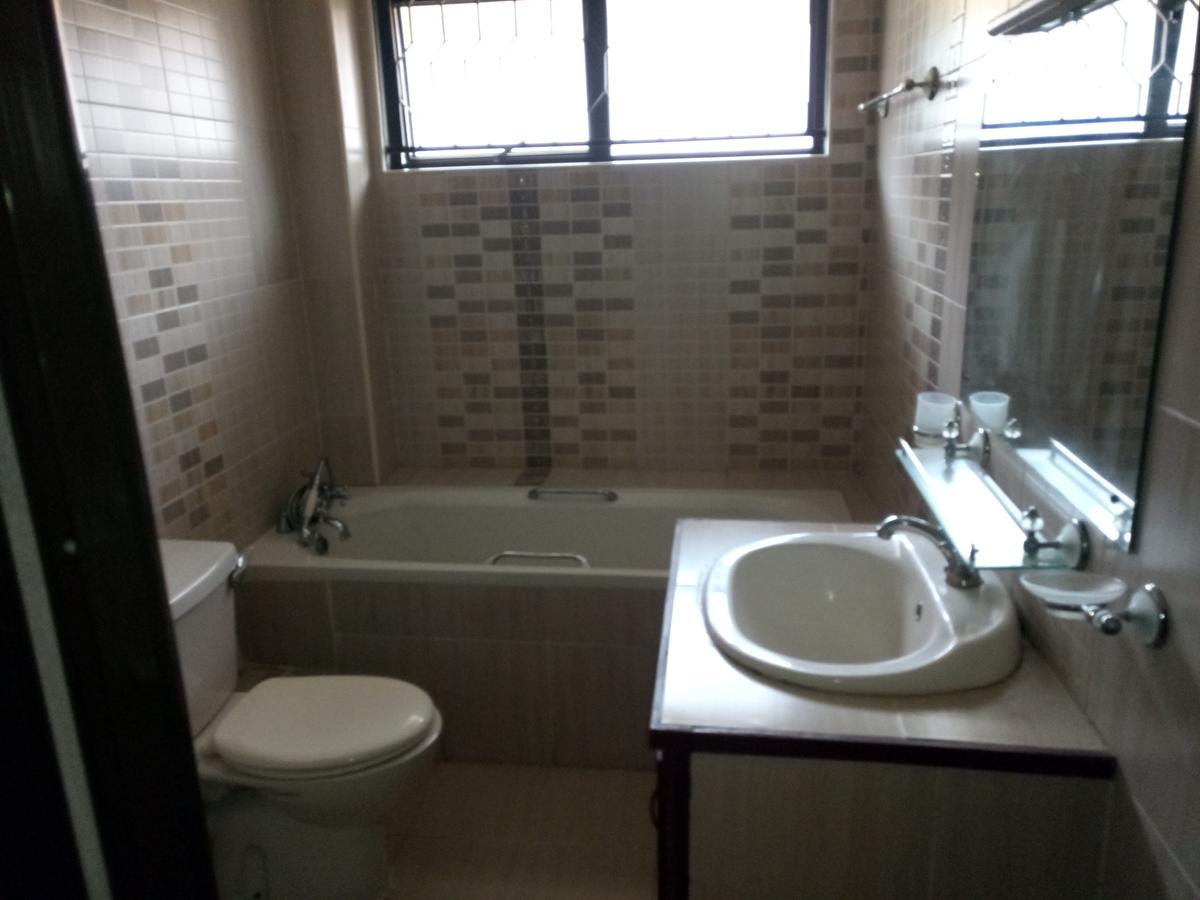 3 Bed Apartment with En Suite at Off - Rhapta Road - 8