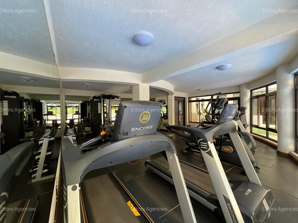 2 Bed Apartment with En Suite at Lantana Road - 16