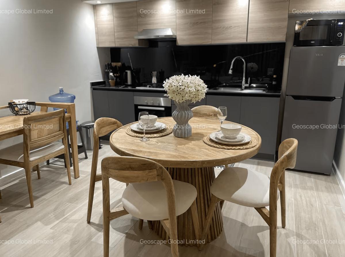 Furnished 3 Bed Apartment with En Suite in Riverside - 10