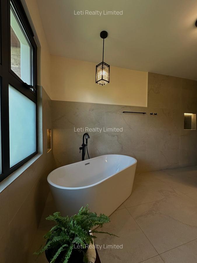 5 Bed House with En Suite in Runda - 6