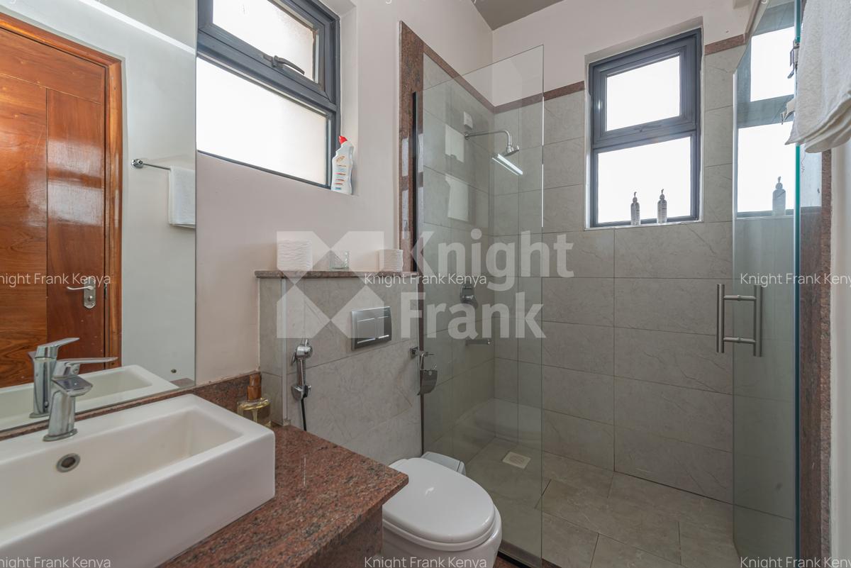 Furnished 2 Bed Apartment with En Suite at Lantana Road - 8