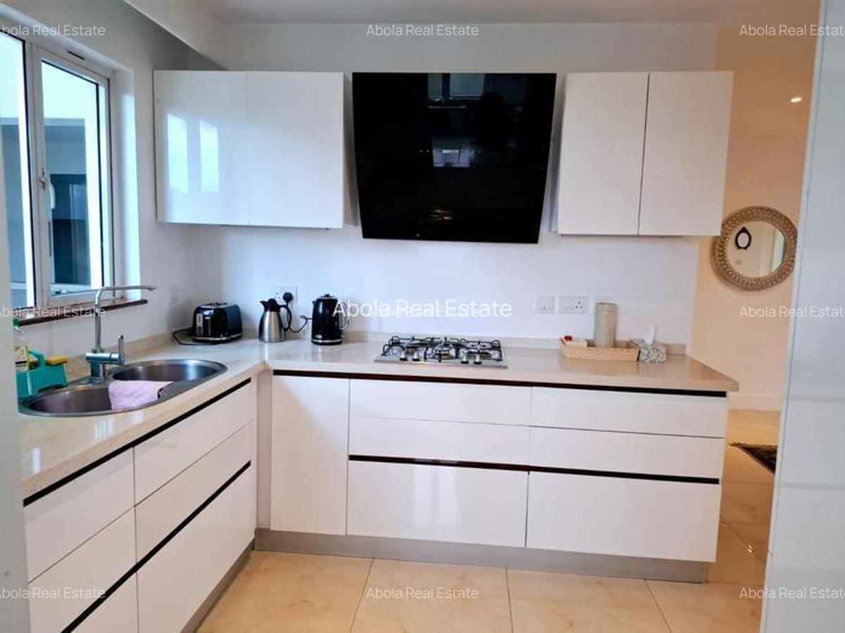 Serviced 2 Bed Apartment with En Suite in Westlands Area - 15