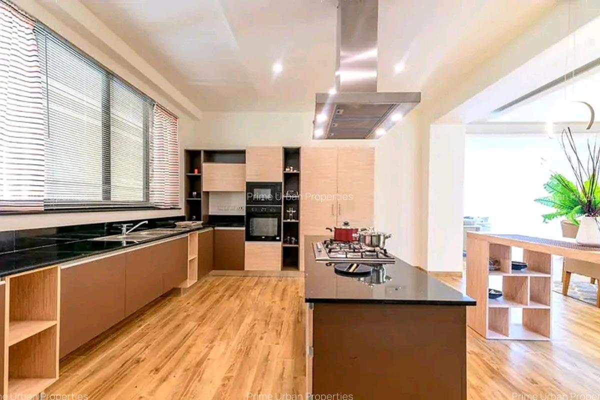 4 Bed Apartment with En Suite in Riverside - 8