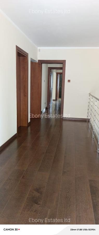 5 Bed Townhouse with En Suite in Lavington - 17