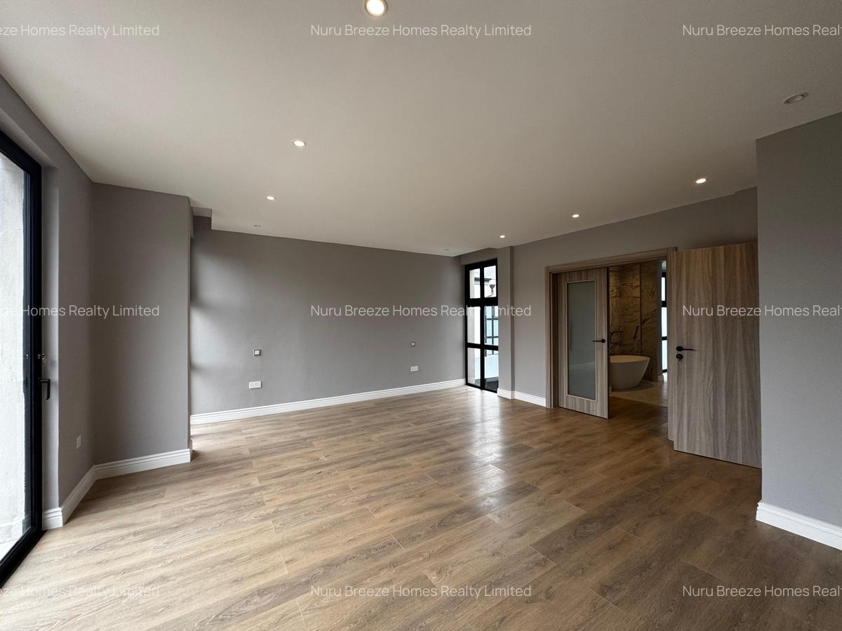 4 Bed Townhouse with En Suite in Runda - 6