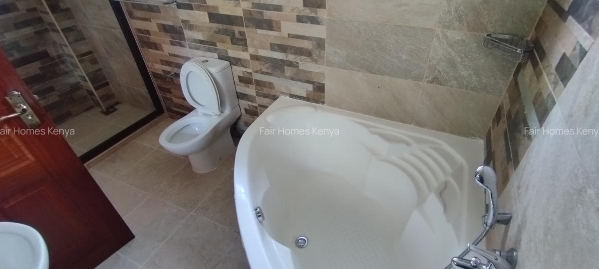 5 Bed Townhouse with En Suite at Convent Drive - 17