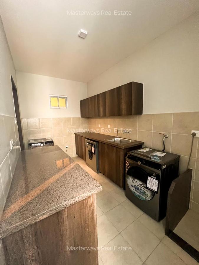 3 Bed Apartment with En Suite in Riverside - 16