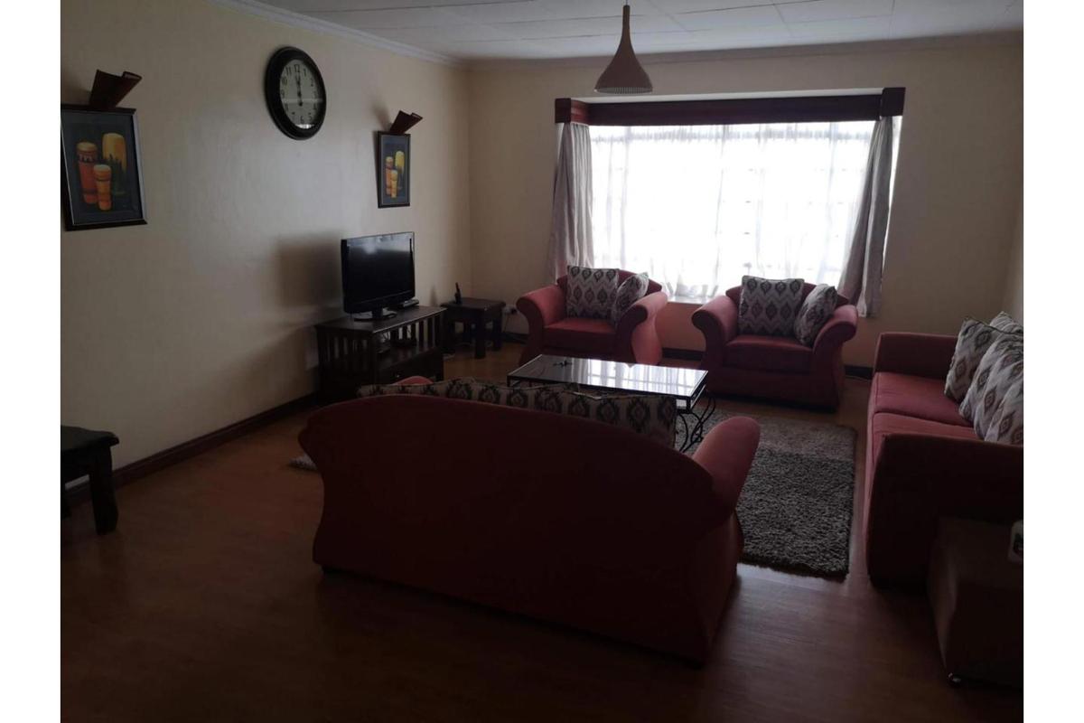 3 Bed Apartment with En Suite in Upper Hill - 1