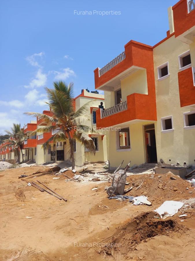 3 Bed Townhouse with En Suite in Mtwapa - 2