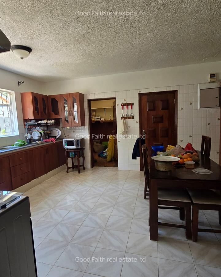 5 Bed House with En Suite in Karen - 5