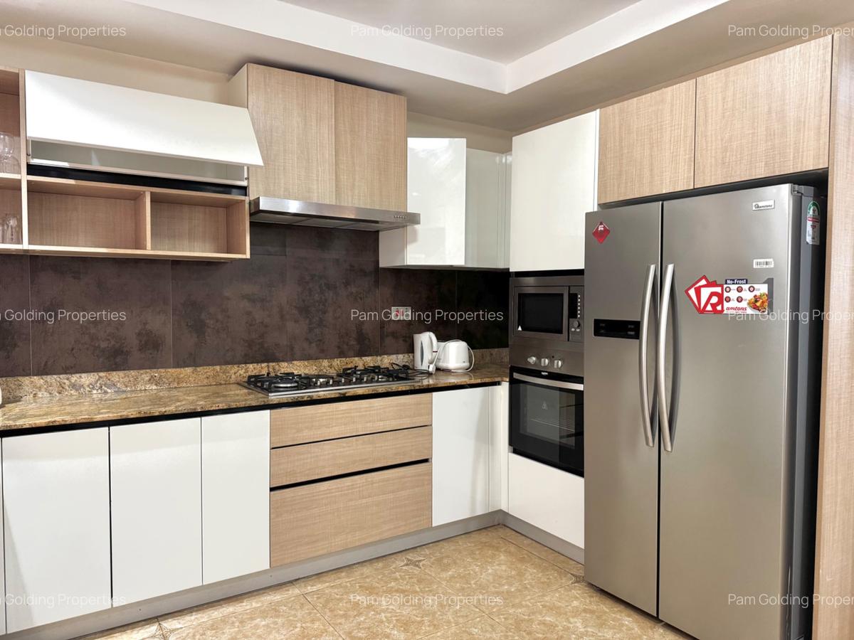 Furnished 3 Bed Apartment with En Suite in Riverside - 7