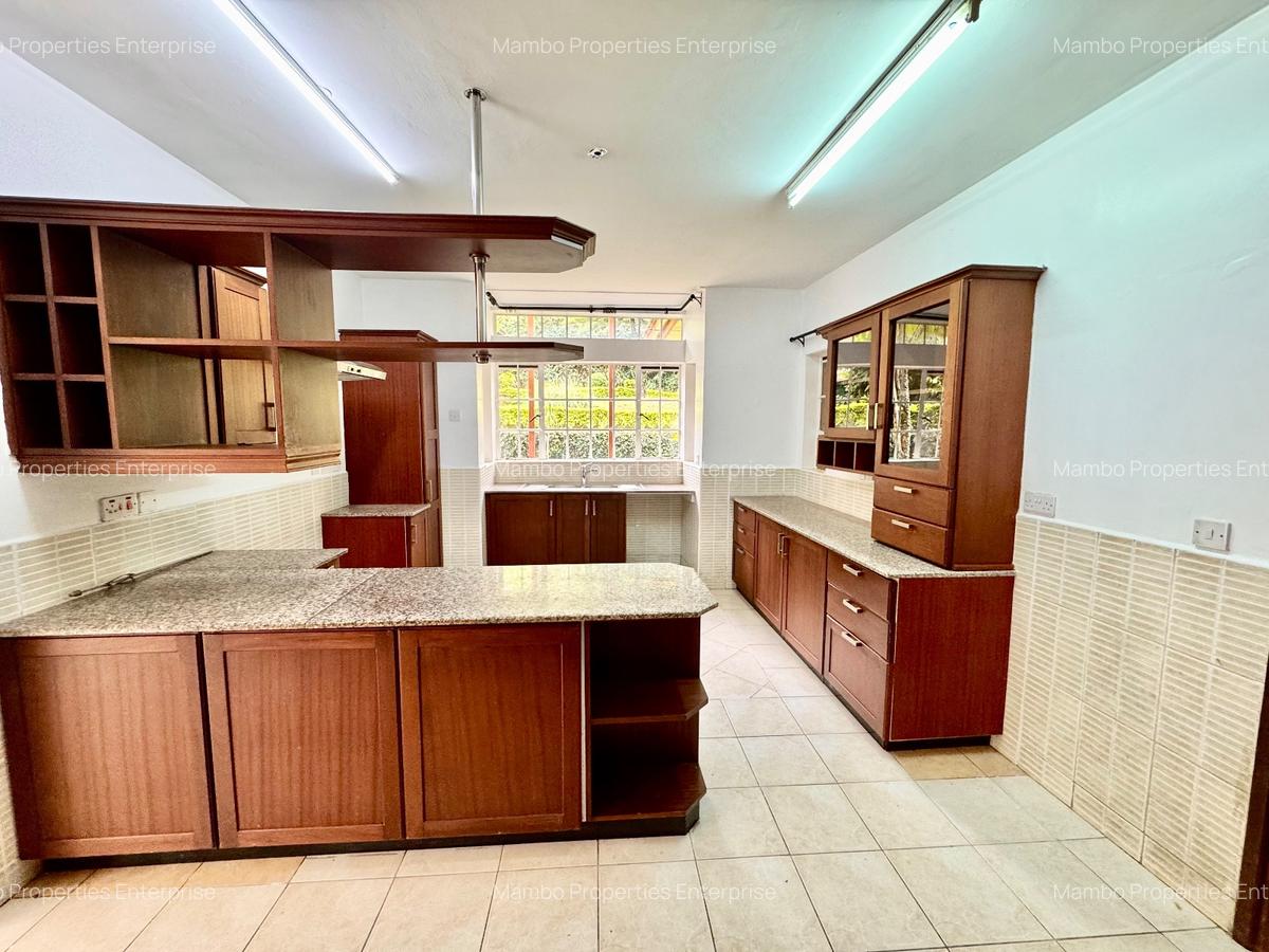 5 Bed Townhouse with En Suite at Off Red Hill Rd - 5