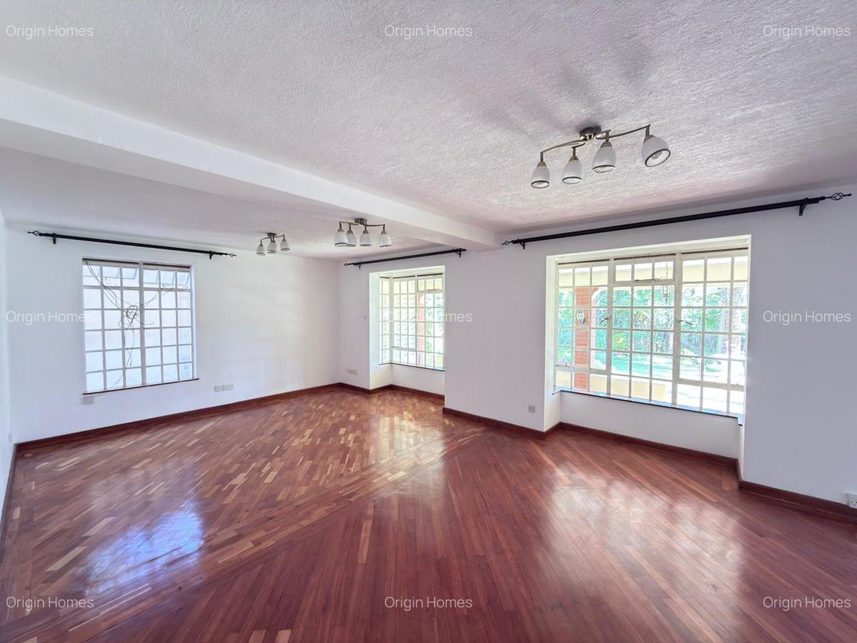 4 Bed House with En Suite in Gigiri - 3