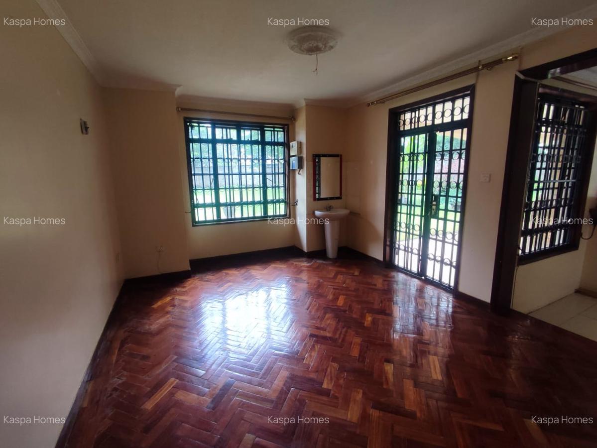 4 Bed House with En Suite in Karen - 5