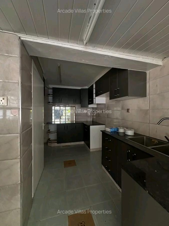 4 Bed Townhouse with En Suite in Kilimani - 4