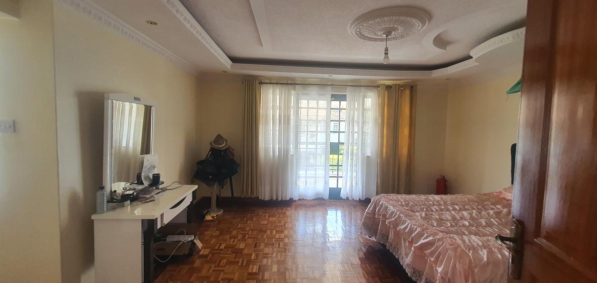 5 Bed Townhouse with En Suite at Westlands - 15