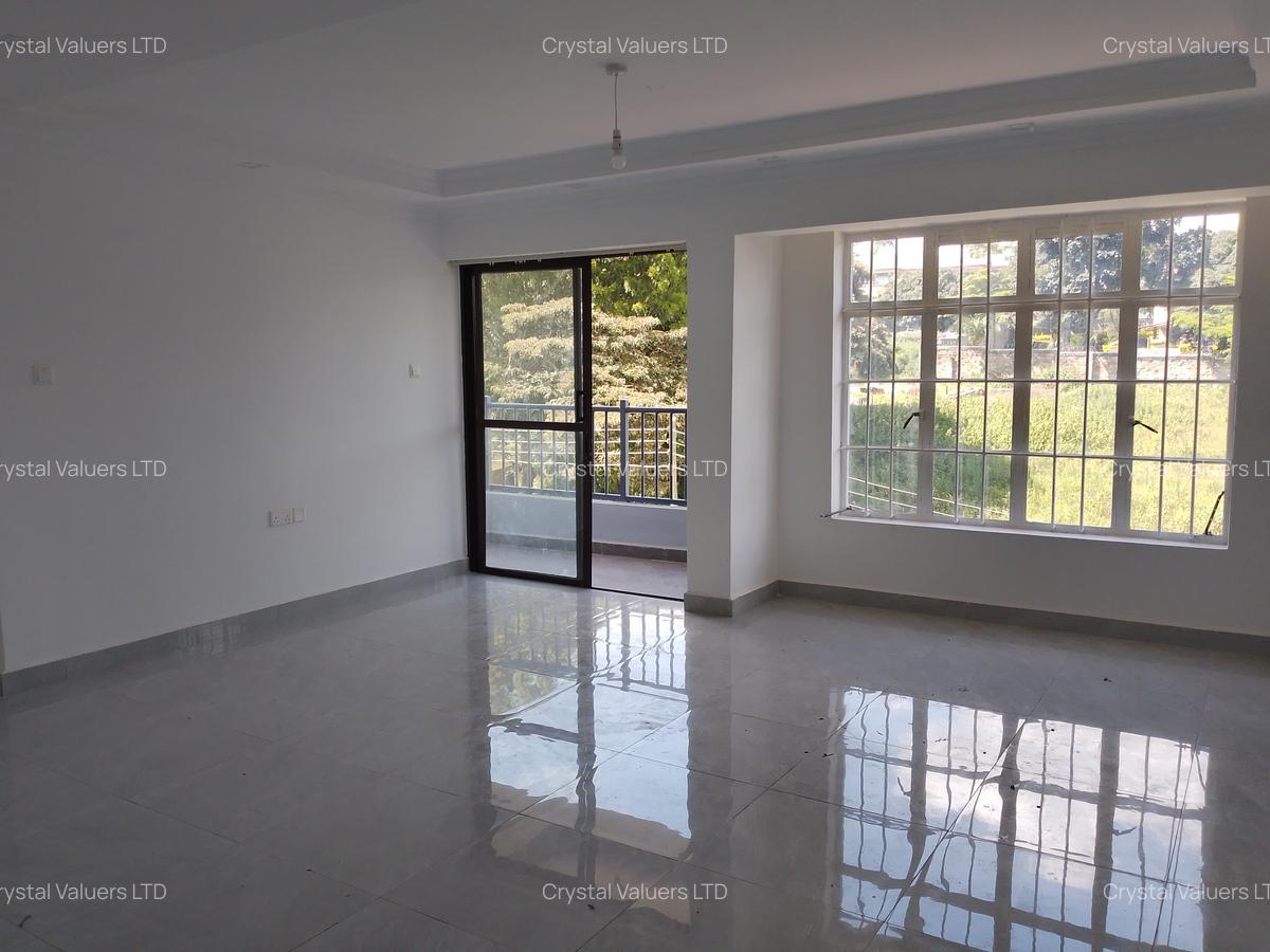 1 Bed Apartment with En Suite in Lavington - 9